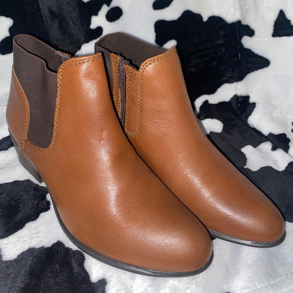 Steve Madden Brown Leather Chelsea Boots size 8.5